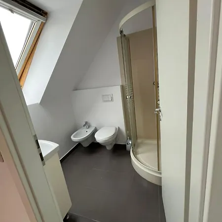 Apartment Apartments12 *